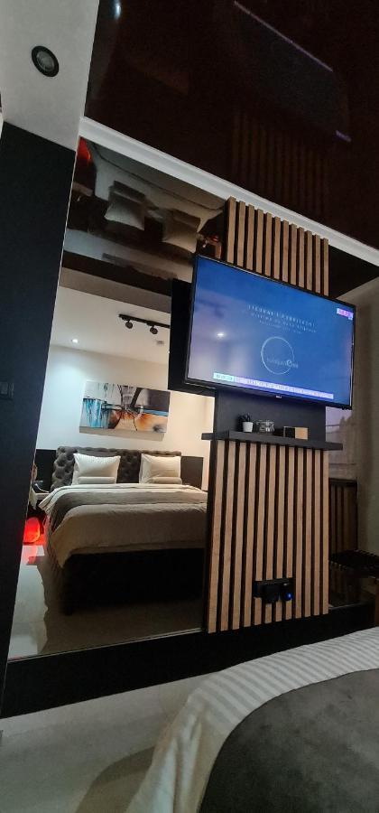 Design Apartment Platinium Spa Lux 5 Star "Havana" Completely Private Wellness & Spa Free Included Sauna & Jacuzzi & Salt Wall & Fire Place & 3D Ceilings & Business Wifi & Netflix & Keyless Code Entry & Full Smart App & Secure 2 Parking Place Ćuprija 외부 사진