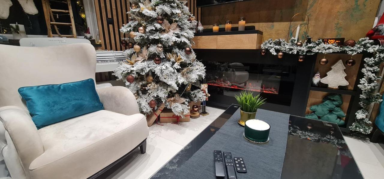 Design Apartment Platinium Spa Lux 5 Star "Havana" Completely Private Wellness & Spa Free Included Sauna & Jacuzzi & Salt Wall & Fire Place & 3D Ceilings & Business Wifi & Netflix & Keyless Code Entry & Full Smart App & Secure 2 Parking Place Ćuprija 외부 사진