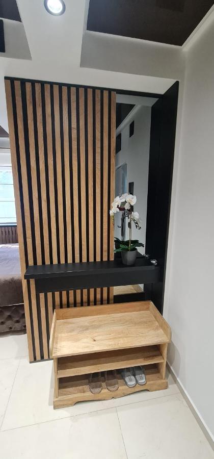 Design Apartment Platinium Spa Lux 5 Star "Havana" Completely Private Wellness & Spa Free Included Sauna & Jacuzzi & Salt Wall & Fire Place & 3D Ceilings & Business Wifi & Netflix & Keyless Code Entry & Full Smart App & Secure 2 Parking Place Ćuprija 외부 사진