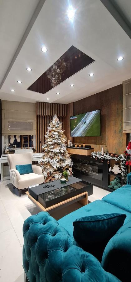 Design Apartment Platinium Spa Lux 5 Star "Havana" Completely Private Wellness & Spa Free Included Sauna & Jacuzzi & Salt Wall & Fire Place & 3D Ceilings & Business Wifi & Netflix & Keyless Code Entry & Full Smart App & Secure 2 Parking Place Ćuprija 외부 사진