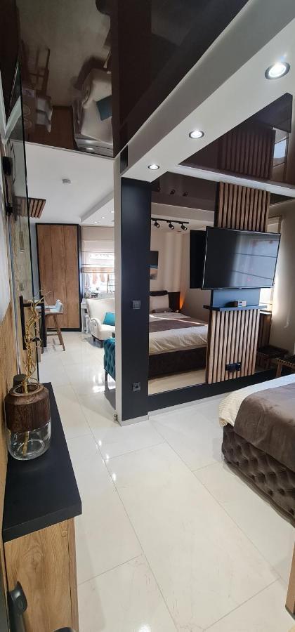 Design Apartment Platinium Spa Lux 5 Star "Havana" Completely Private Wellness & Spa Free Included Sauna & Jacuzzi & Salt Wall & Fire Place & 3D Ceilings & Business Wifi & Netflix & Keyless Code Entry & Full Smart App & Secure 2 Parking Place Ćuprija 외부 사진